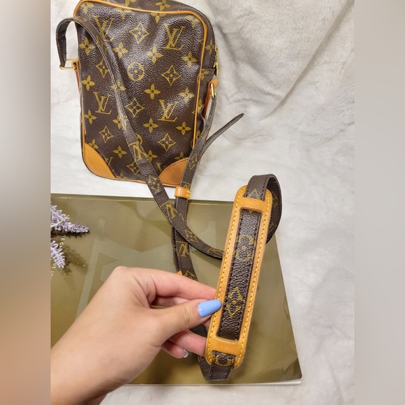 Authentic Louis Vuitton Danube pm crossword shoulder bag - Picture 16 of 16